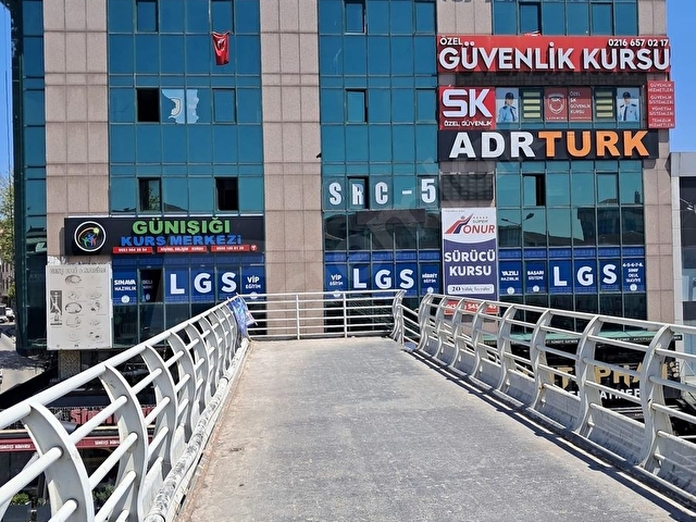 Merkezi Konumda Kiralık Ofis - Görsel 26