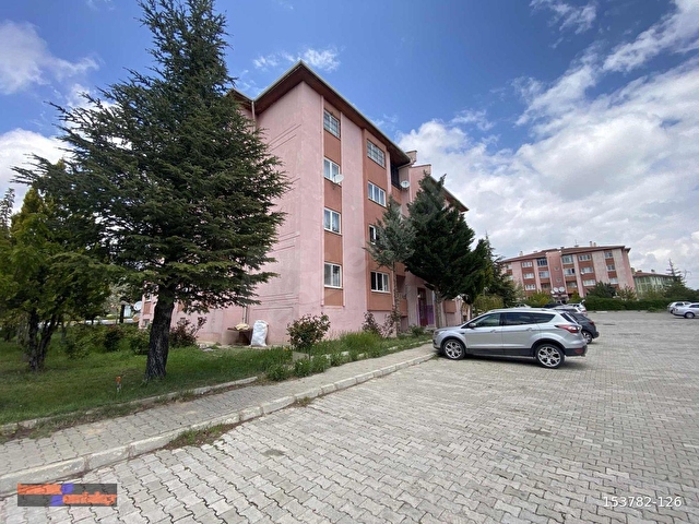 TANIDIK EMLAKÇI BOR TOKİDE 3+1 EŞYALI DAİRE SATIYOR - Görsel 6