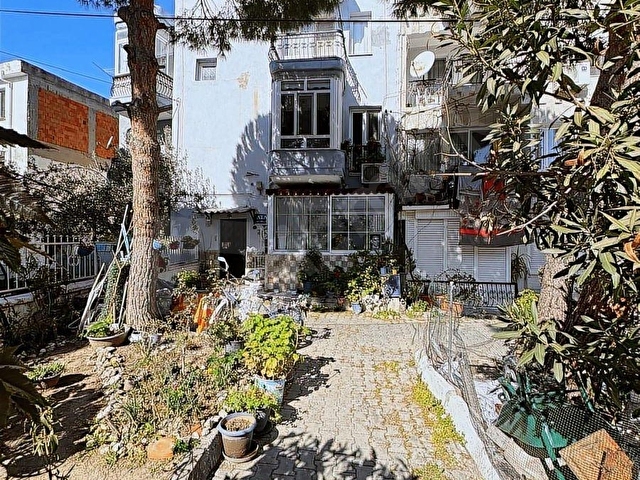 FOÇA MERKEZDE EŞYALI 2+1 KİRALIK - Görsel 2