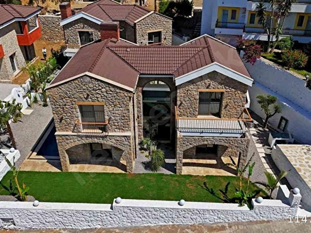 DATÇA MERKEZ ILICA MEVKIINDE AKDENİZ MİMARİSİ VE MODERN TASARIMI BULUŞTURAN HAVUZLU MÜSTAKIL VİLLA - Görsel 6