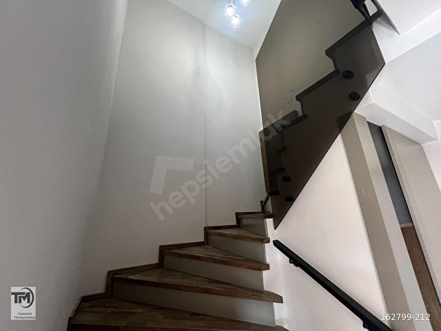 ŞEHRİN MERKEZİNDE LÜKS KİRALIK VİLLA - Görsel 20