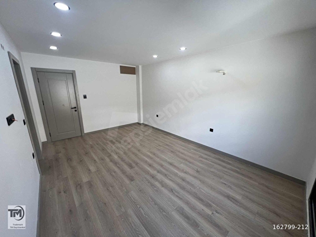 ŞEHRİN MERKEZİNDE LÜKS KİRALIK VİLLA - Görsel 28