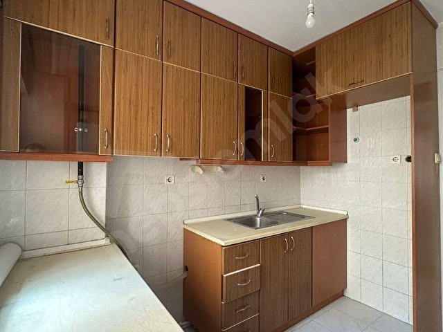 MEDRESE ALİBEY MAH. TAŞLIK CAMİİ ARKASINDA 3+1 KİRALIK DAİRE