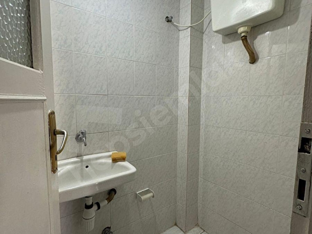 MEDRESE ALİBEY MAH. TAŞLIK CAMİİ ARKASINDA 3+1 KİRALIK DAİRE - Görsel 18