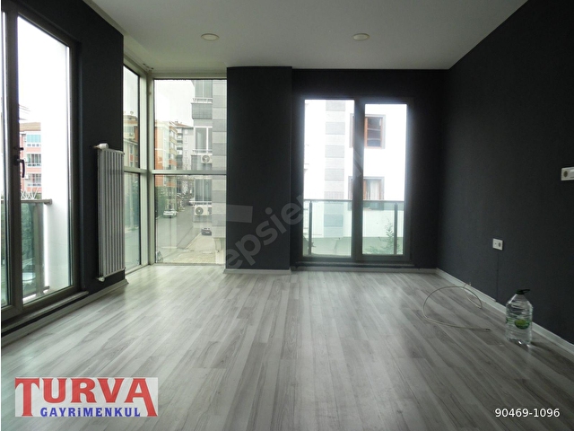 RESMİ KURUMLARA YAKIN KİRALIK AYRI MUTFAKLI OFİS