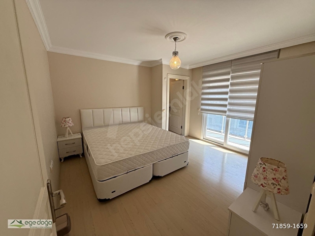 KUŞADASINDA MERKEZE YAKIN DENİZ MANZARALI 3+1 YOLA CEPHELİ DAİRE - Görsel 15