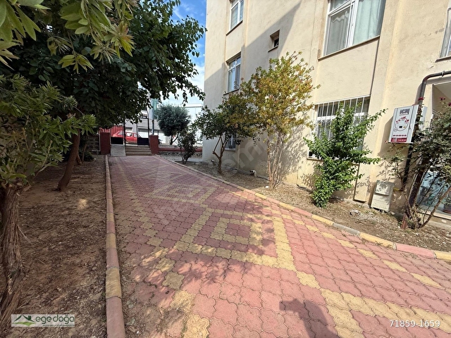 KUŞADASINDA MERKEZE YAKIN DENİZ MANZARALI 3+1 YOLA CEPHELİ DAİRE - Görsel 6