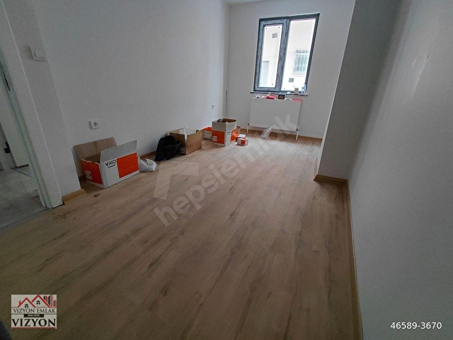 SIFIR BİNA-MERKEZİ KONUMDA-ULAŞIMA KOMŞU-KARANLIK ODASIZ - Görsel 10