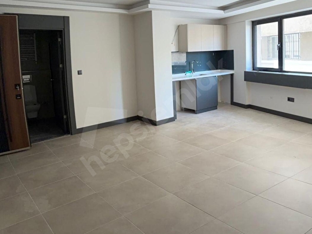 MALTEPEDE GMK BULVARINDA METRO ÖNÜNDE 1+0 70 m2 KİRALIK OFİS - Görsel 4