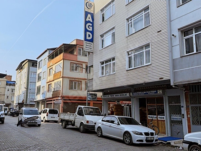 ÇARŞAMBA NIN TİCARET MERKEZİNDE BAKIMLI 4 KATLI 2 DÜKKANLI BİNA - Görsel 2
