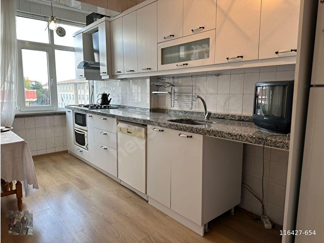 Küçükçekmece de kiralık dublex göl manzaralı marmaraya yakın cadde üzeri okul yanı - Görsel 9