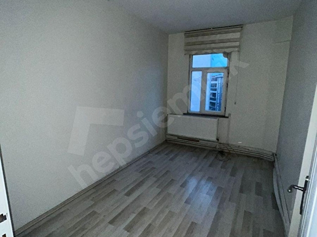 BAĞCILAR DAĞYOLU CADDE ÜSTÜ 240m2 KİRALIK OFİS - Görsel 19