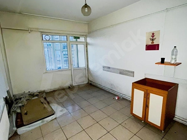 BAĞCILAR DAĞYOLU CADDE ÜSTÜ 240m2 KİRALIK OFİS - Görsel 4