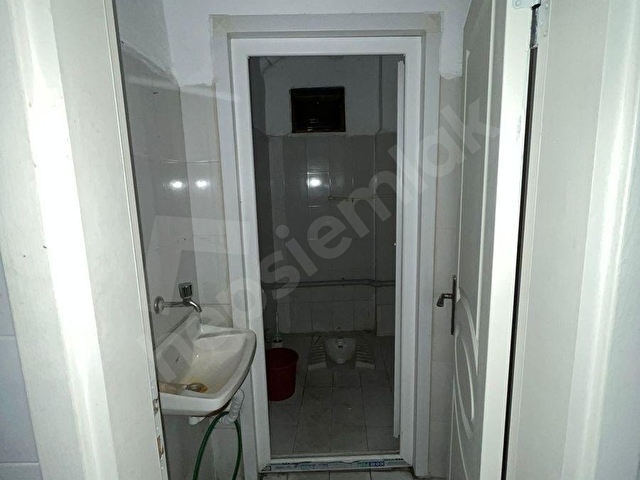 BAĞCILAR DAĞYOLU CADDE ÜSTÜ 240m2 KİRALIK OFİS - Görsel 2