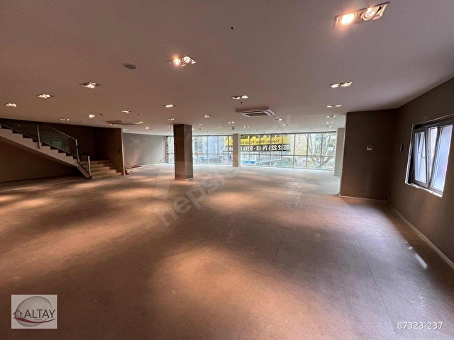 ATAŞEHİR KAYIŞDAĞ CADDE ÜSTÜ 3 KAT TOPLAM 1000 M2 BÜRO&OFİS - Görsel 4