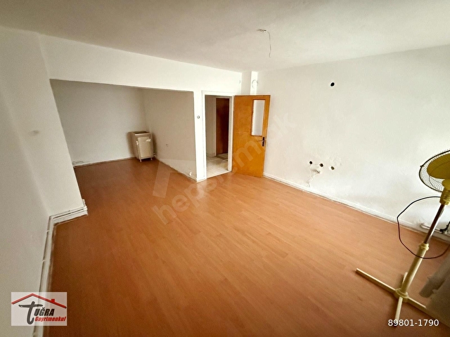 30 AĞUSTOS MH. MERKEZİ KONUMDA 3+1DEN 2+1E ÇEVRİLMİŞ HESAPLI DAİRE - Görsel 9