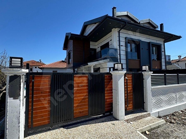 Evinden Köyceğizde Satılık 3+1 Tripleks Havuzlu Villa ! - Görsel 24