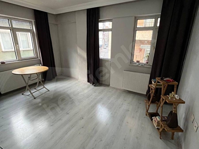 BULUT EMLAKTAN KİLİSE YAKININDA 1+1 EŞYALI KİRALIK DAİRE