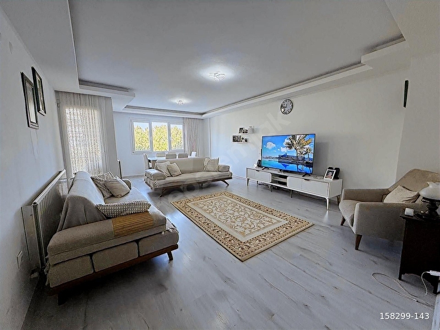 ÖZMERT TEN 3+1 ARAKAT İÇİ TADİLATLI METRO YAKINI SATILIK DAİRE - Görsel 2