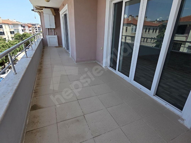 BAHÇELİEVLER MAHALLESİNDE GENİŞ 4 KAT 3+1 KİRALIK DAİRE - Görsel 10
