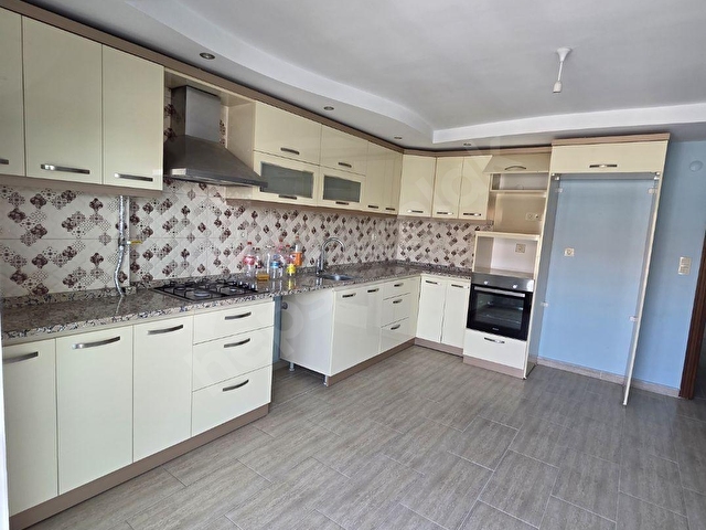 BAHÇELİEVLER MAHALLESİNDE GENİŞ 4 KAT 3+1 KİRALIK DAİRE - Görsel 16