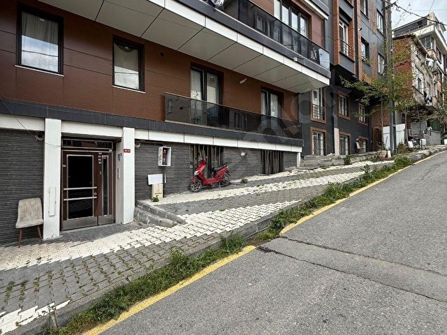 ARNAVUTKÖY MERKEZDE SATILIK ZEMİN KAT DAİRE