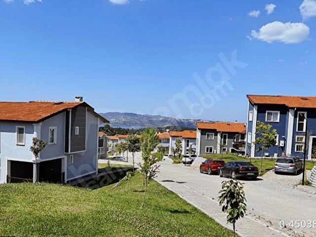 Sapanca Mercan Evleri Sitesinde 3 Yıllık Eşyalı Mantolamalı Doğalgazlı Sıfır Gibi Villa - Görsel 2