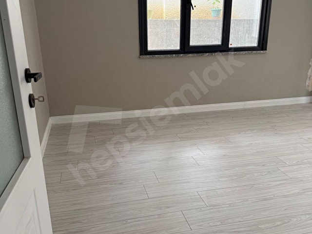 TİAMODAN SIFIR HİÇ OTURULMAMİŞ 4+1 160m TERS DUBLEKS  KOMBİLİ - Görsel 13