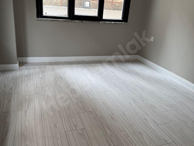 TİAMODAN SIFIR HİÇ OTURULMAMİŞ 4+1 160m TERS DUBLEKS  KOMBİLİ - Görsel 16