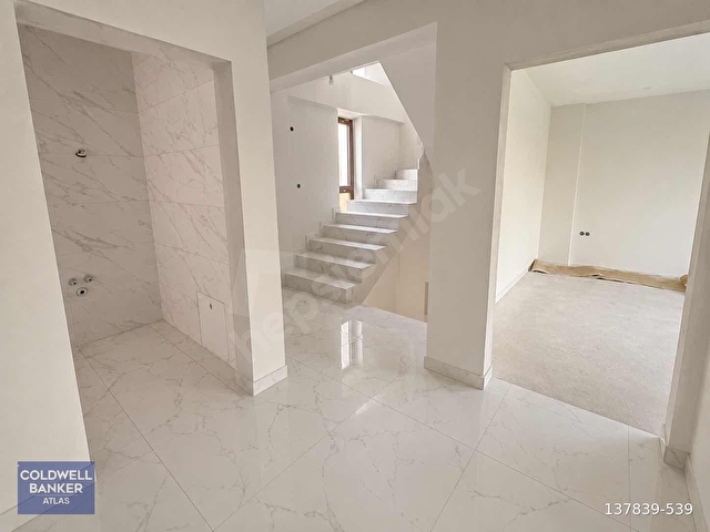 KOCAELİ BAŞİSKELE YENİKÖYDE SİTE İÇERİSİNDE SATILIK VİLLA - Görsel 3