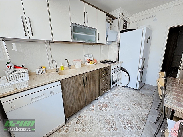 YUNUS EMRE CADDESİ YAKINI ORTA KAT BAĞIMSIZ 3+1 125M2 DAİRE..! - Görsel 3