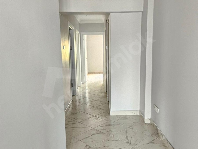 ATİLLA AKTAŞTAN İÇİ YAPILI ASANSÖRLÜ BALKONLU OTOPARKLI KİRALIK DAİRE - Görsel 8