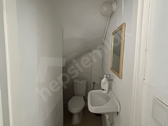 ALAÇATI MERKEZDE HACIMEMİŞİN KALBİNDE MÜSTAKİL EŞYALI EV - Görsel 12