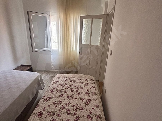ALAÇATI MERKEZDE HACIMEMİŞİN KALBİNDE MÜSTAKİL EŞYALI EV - Görsel 15