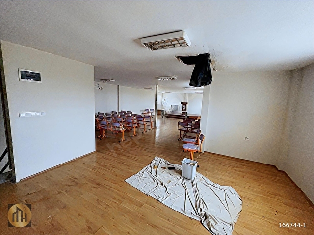 Erenler Cadde Üzeri: Fabrika, Depo, Showroom İçin Kiralık Alan!! - Görsel 14