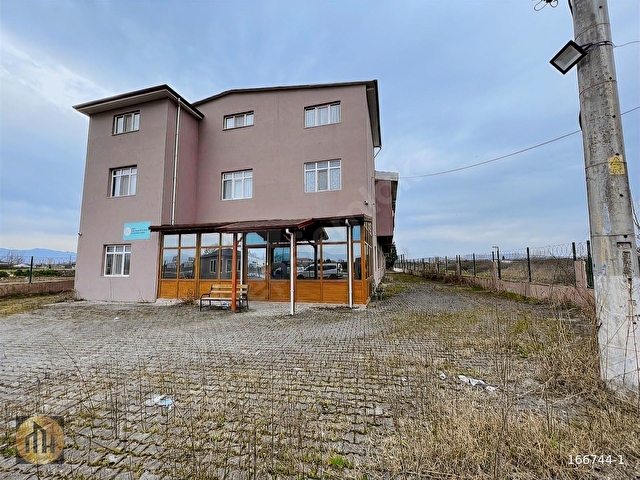 Erenler Cadde Üzeri: Fabrika, Depo, Showroom İçin Kiralık Alan!!