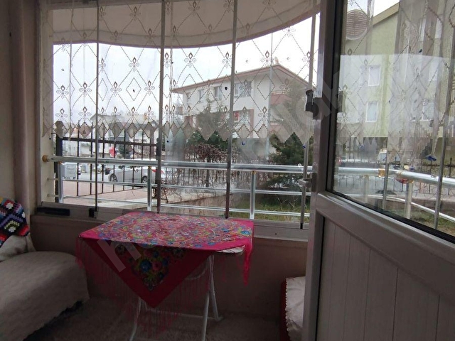 ÇAĞLAYANDA 100M2 2+1 YAPILI BALKONLU SALON BAĞIMSIZ KOT 1 KOMBİLİ SATILIK DAİRE - Görsel 3