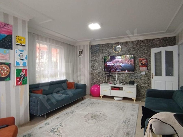 ÇAĞLAYANDA 100M2 2+1 YAPILI BALKONLU SALON BAĞIMSIZ KOT 1 KOMBİLİ SATILIK DAİRE