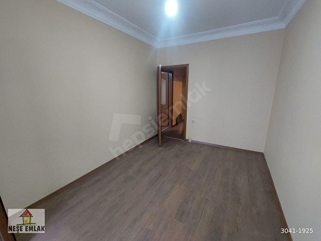 NEŞE EMLAKTAN..CUMHURİYET CADDESİ ÜZERİNDE FISTIKAĞACI IŞIKLAR - Görsel 9