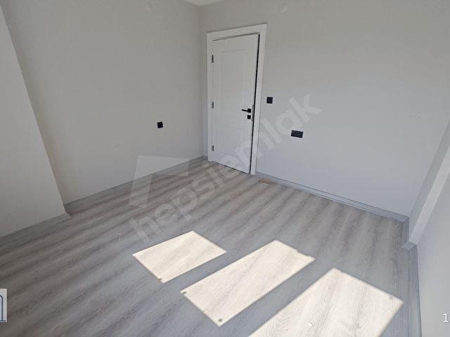 KEPEZ AKTOPRAK MAHALLESİ HAVUZLU SİTEDE KATTA 2+1 SATILIK DAİRE - Görsel 4