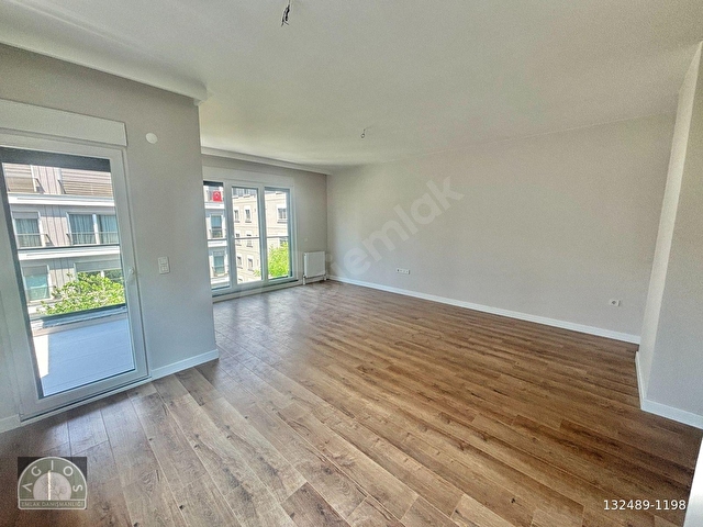 AGİOSTAN BAĞDATA ÇOK YAKIN 140M2 3+1 BALKONLU EBEVEYNLİ BOŞ - Görsel 4