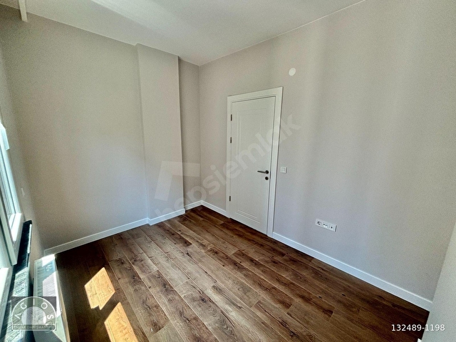 AGİOSTAN BAĞDATA ÇOK YAKIN 140M2 3+1 BALKONLU EBEVEYNLİ BOŞ - Görsel 29