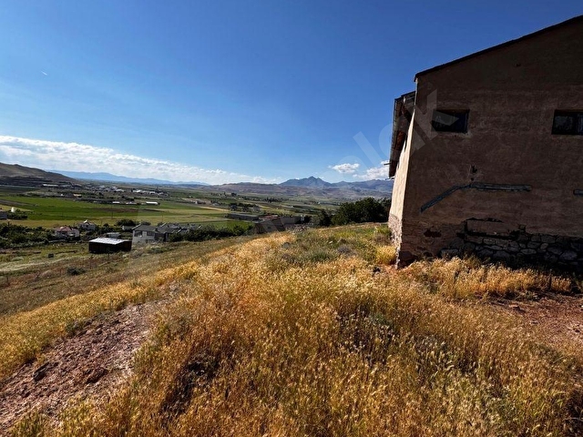 DEVELİOĞLU EMLAKTAN TOMBAKTA 3.800M² ARSA...
