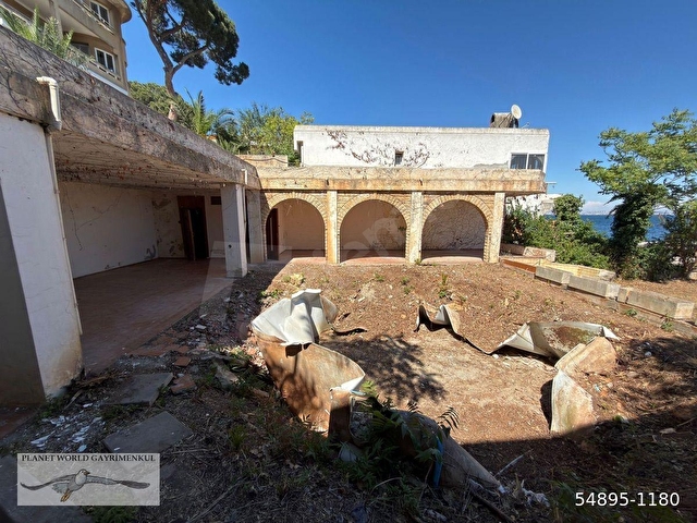 Planet’ten Deniz Manzaralı Havuzlu Rıhtımlı Düz Arazili Yalı - Görsel 22