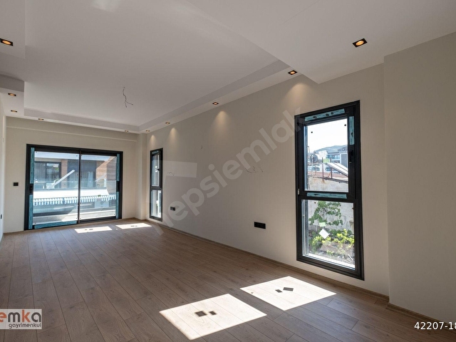 Yelkide 5+2 Asansörlü Satılık Lüks Villa - Görsel 26