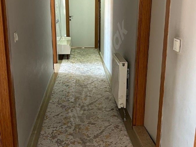 İBRAHİM TAHTAKILIÇ CADDESİ ÜZERİNDE ARA KAT 2+1 SATILIK DAİRE - Görsel 4