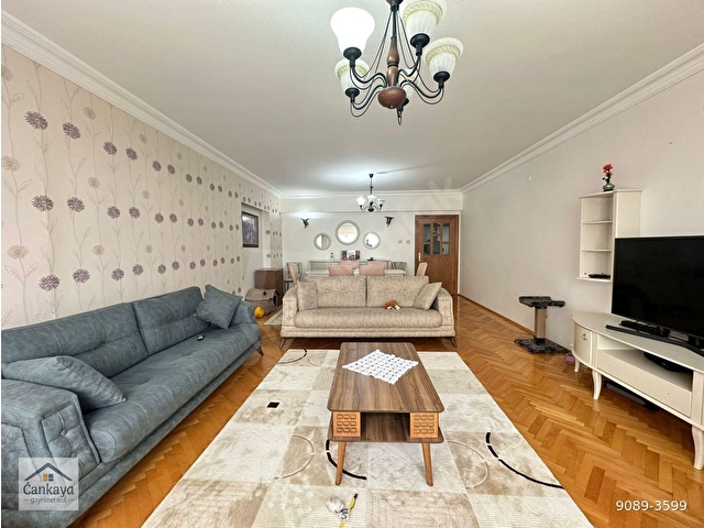 ÇANKAYA GAYRİMENKULDEN İLKER 1.CADDE ÜZERİNDE 19 MAYIS HASTANESİ YAKINI ARA KATTA 4+1+2-BANYOLU - Görsel 2