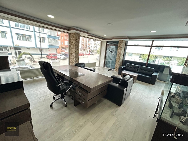 KOMPLE EŞYALI YAN YANA 1 MAKAM OFİSİ 1 GENEL ALAN VE KABUL OFİSİ