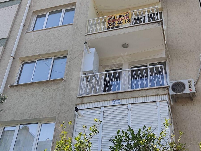 İzmir Bornova 55 Sokakta 3+1 Kombi Ve Klimalı 120 m2 Kiralık Daire