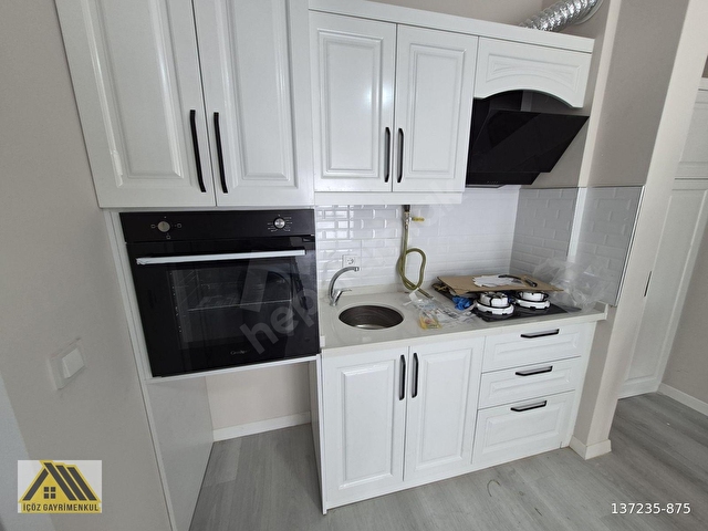 SU DEPOSU CİVARI 1+1 HAVUZLU SİTE İÇİ -ARAKAT- KAPALI CAM BALKON - Görsel 3